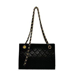 Auth CHANEL Matelasse - Black Lambskin Shoulder Bag Gold hardware